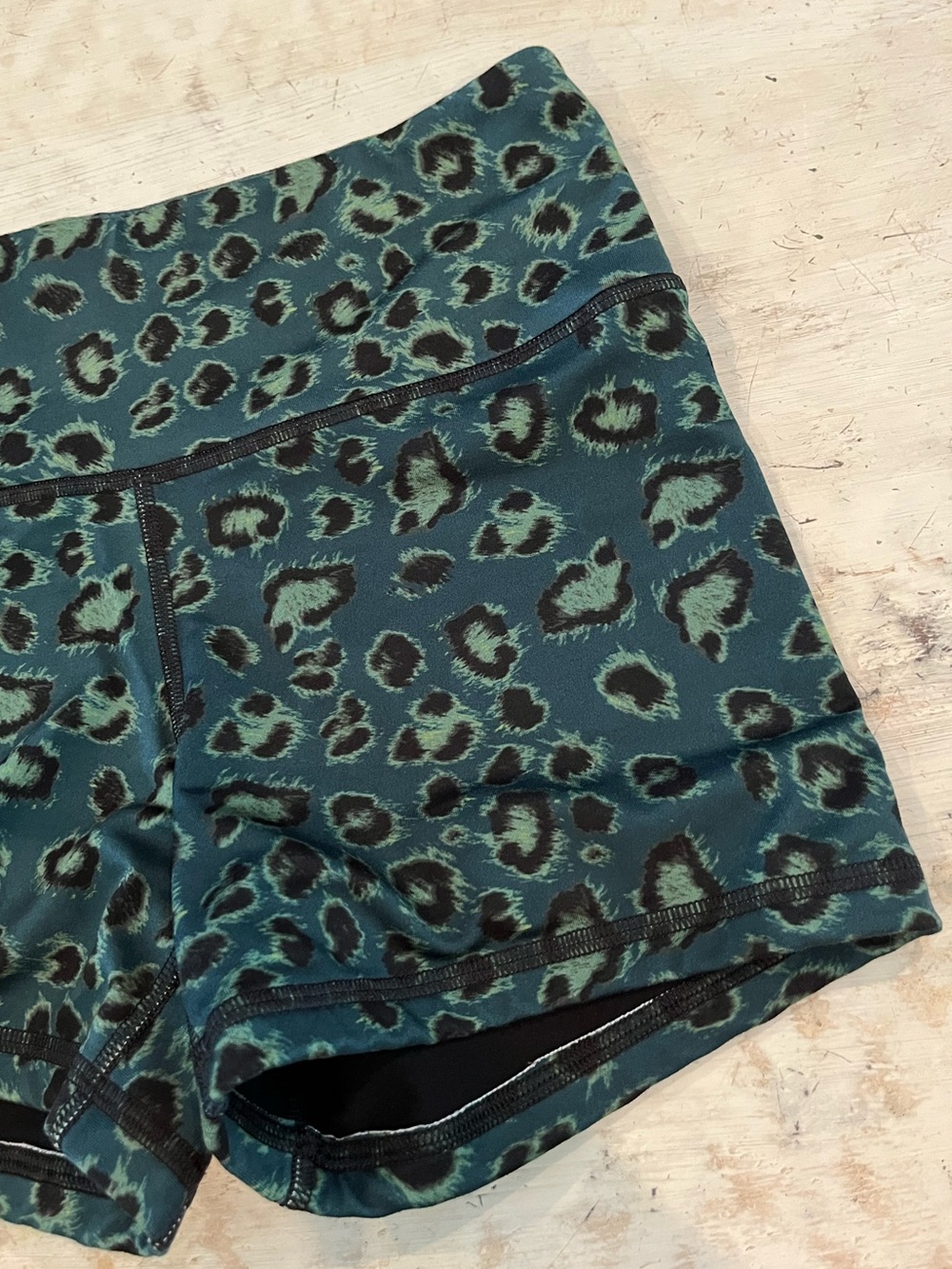 FLEO Night Leopard athletic shorts | size small - Picture 2 of 6